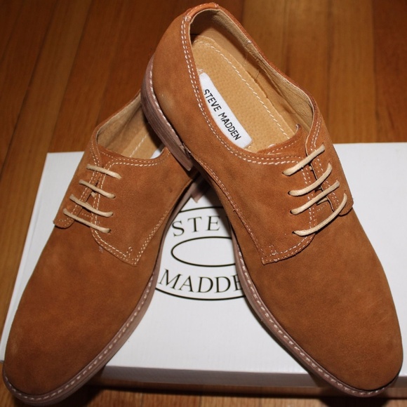 Steve Madden Other - STEVE MADDEN CAMEL SUEDE LACE UP OXFORD